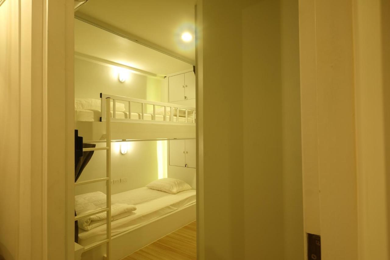 Ratana Boutique Hostel Банкок Екстериор снимка