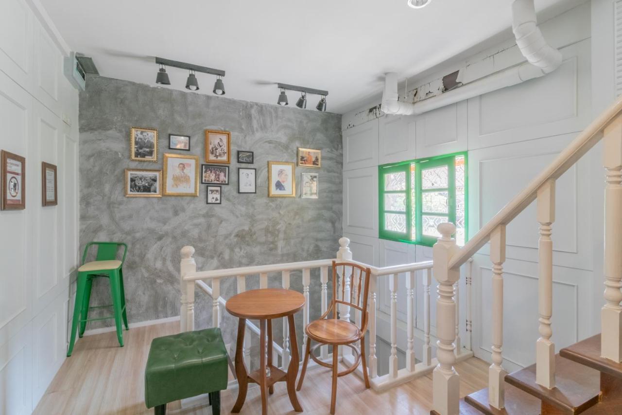 Ratana Boutique Hostel Банкок Екстериор снимка