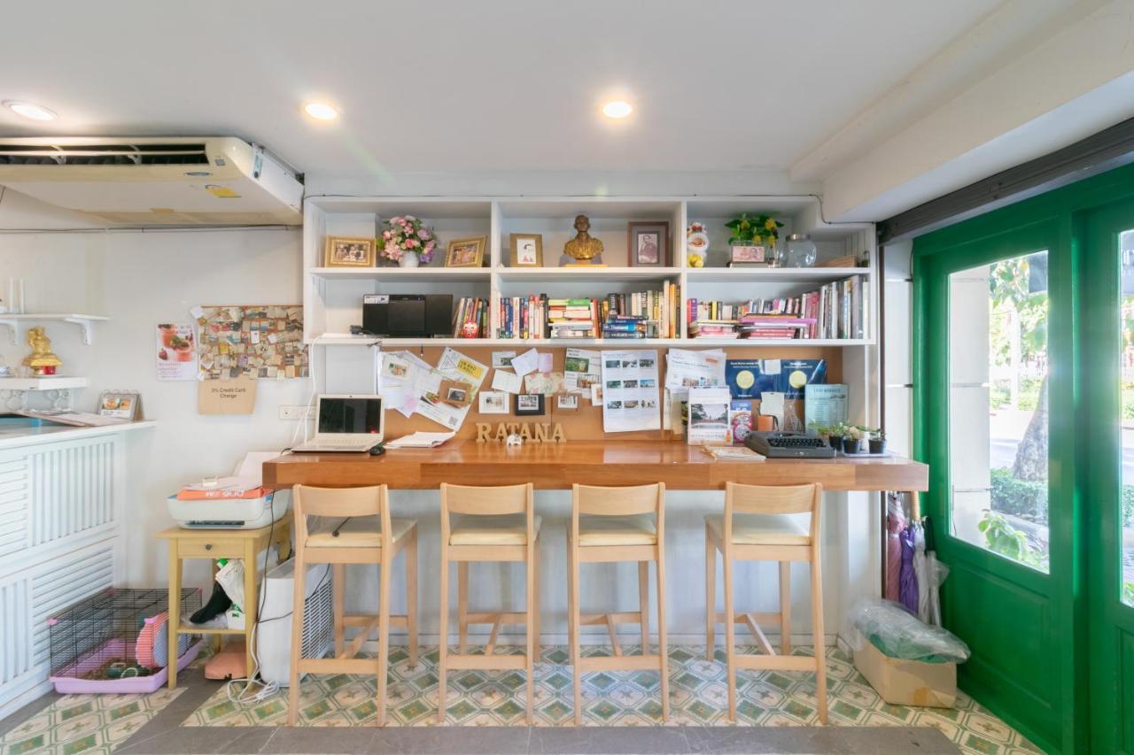Ratana Boutique Hostel Банкок Екстериор снимка